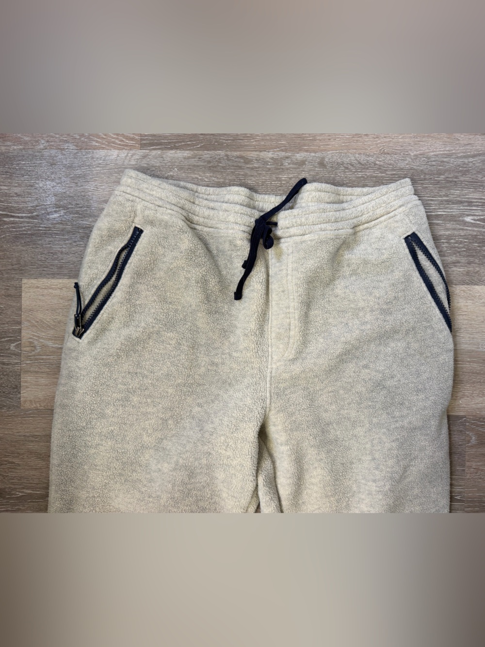 Patagonia Fleece Jogger Pants with Navy Pocket Large - Picture 5 of 5